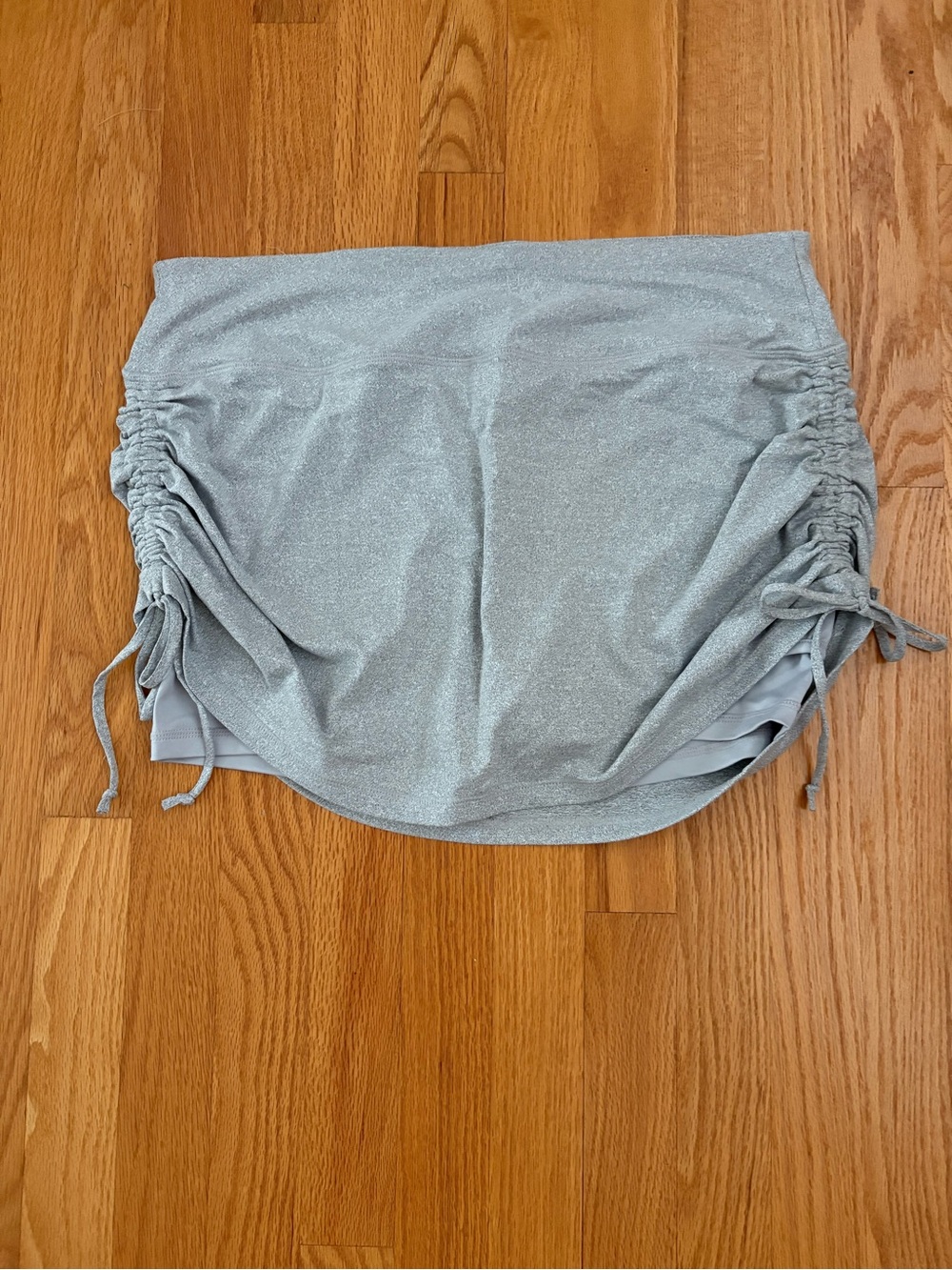 Kyodan Shimmery Light Gray Drawstring Side Ruched Women’s Skort